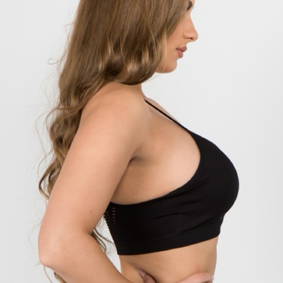 Seamless Racerback Bralette - Black - Picture 5 of 6